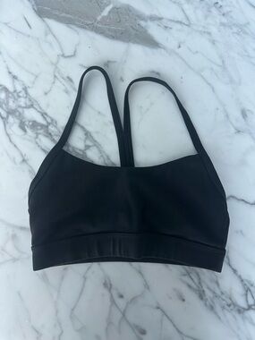 lululemon athletica Black Flow Y Racerback Sports Bra Size 2 LIKE NEW